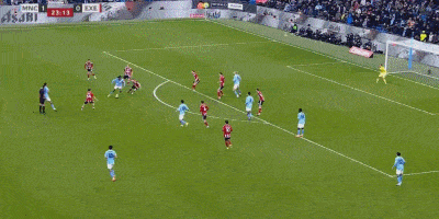 清晨突围战来临；莱比锡围绕足总杯门线救险；态度坚定；更衣室氛围转暖的简单介绍